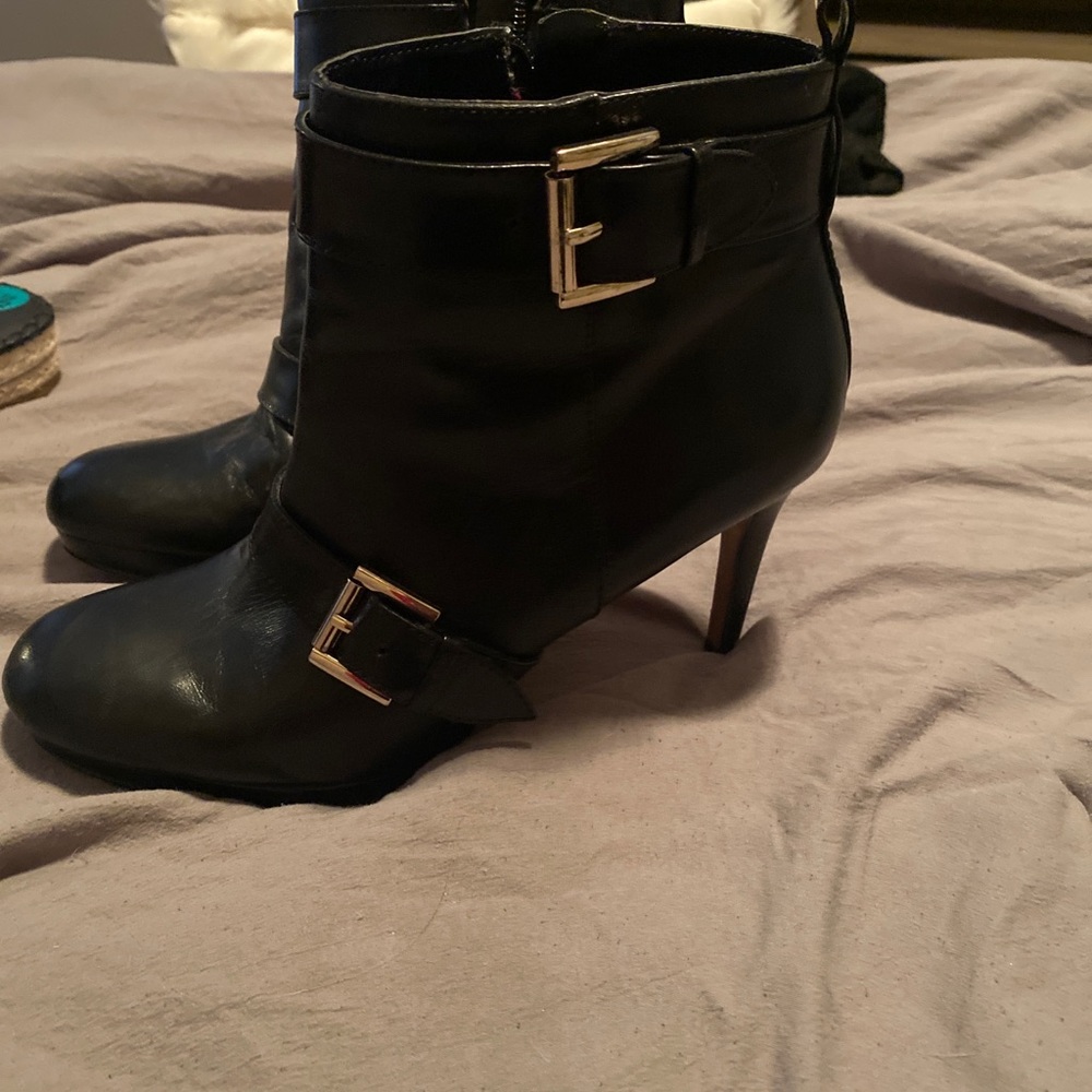 Nine West Black mid boot with silver buckle Sz 7.5
